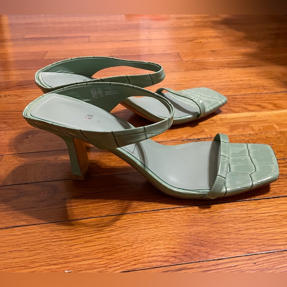 ZARA Animal print heeled sandal